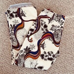 Obermeyer Woman’s Floral Ribbons Snow/Ski Pants Pull On/Off Whit/Multi EUC SZ 10